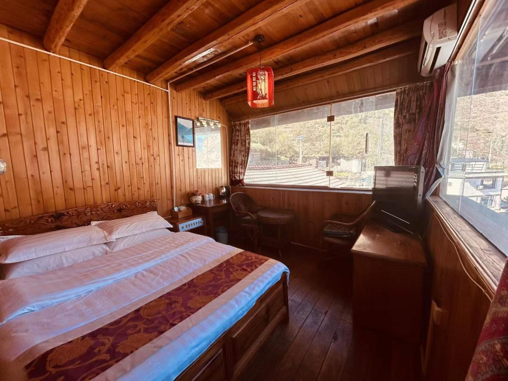Tiger Leaping Gorge Sean'S Spring Guesthouse Shangri-La Exterior foto