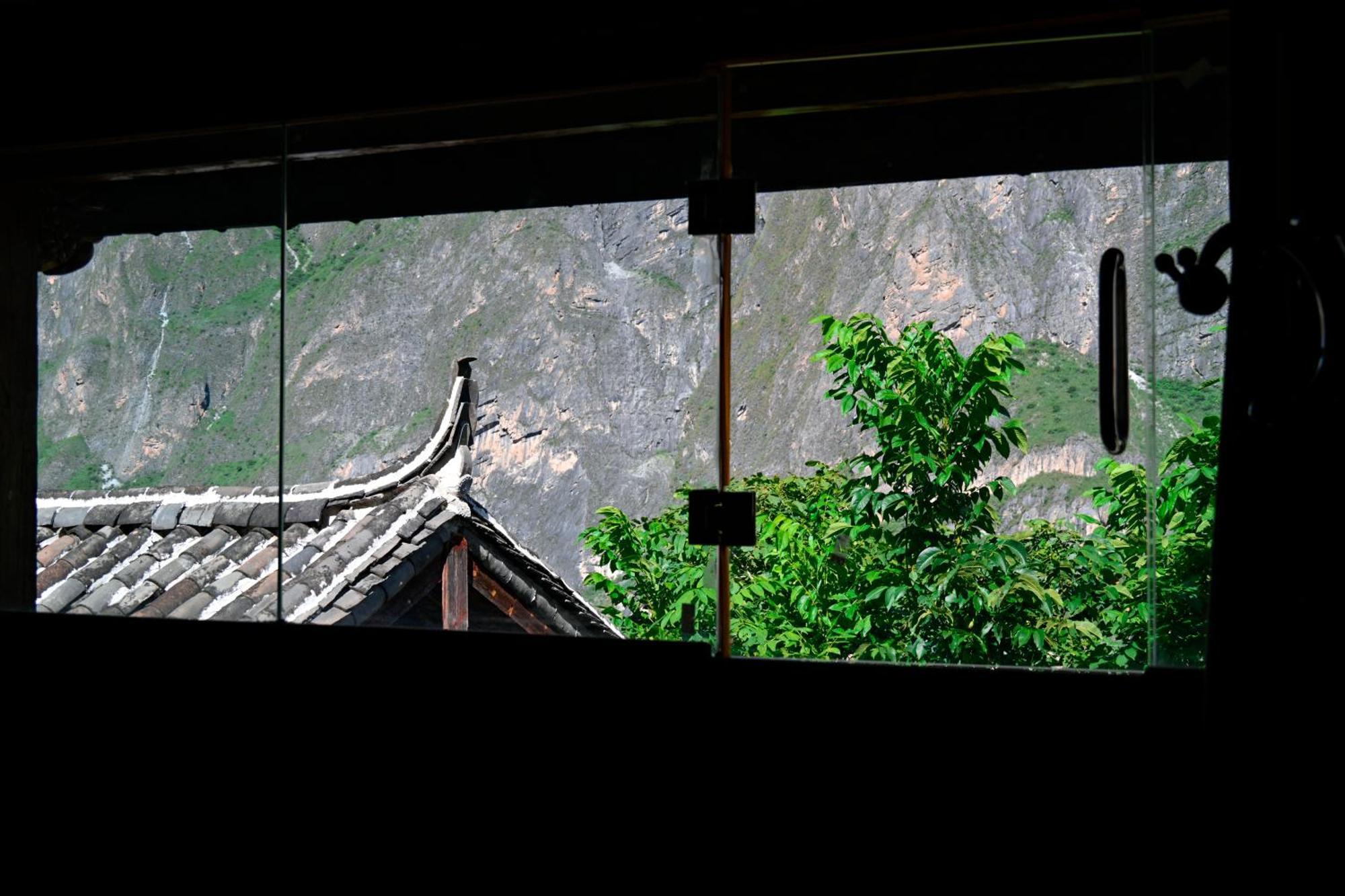 Tiger Leaping Gorge Sean'S Spring Guesthouse Shangri-La Quarto foto