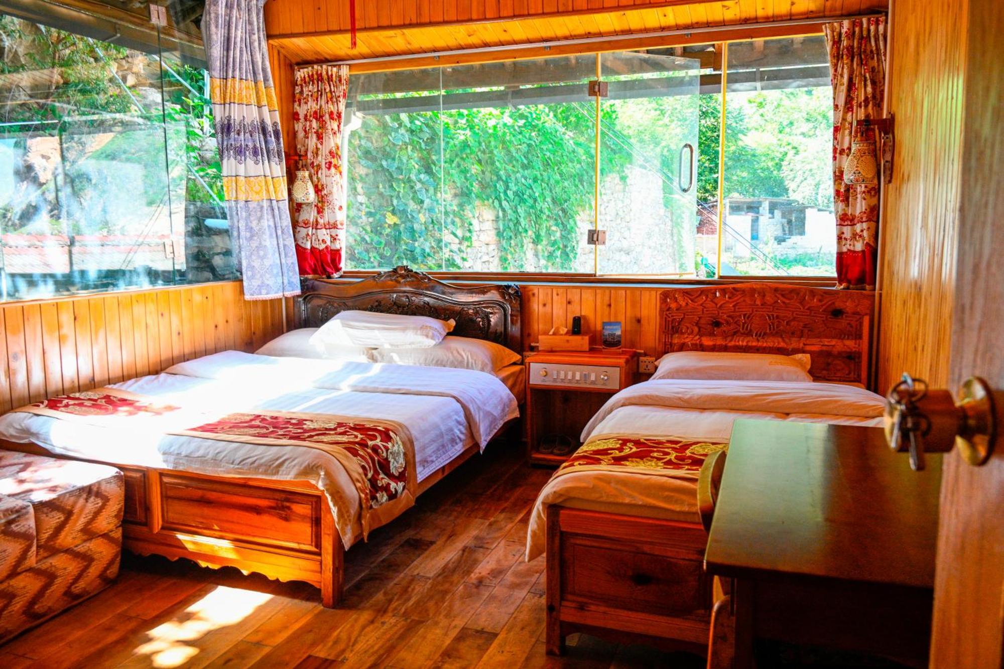Tiger Leaping Gorge Sean'S Spring Guesthouse Shangri-La Quarto foto