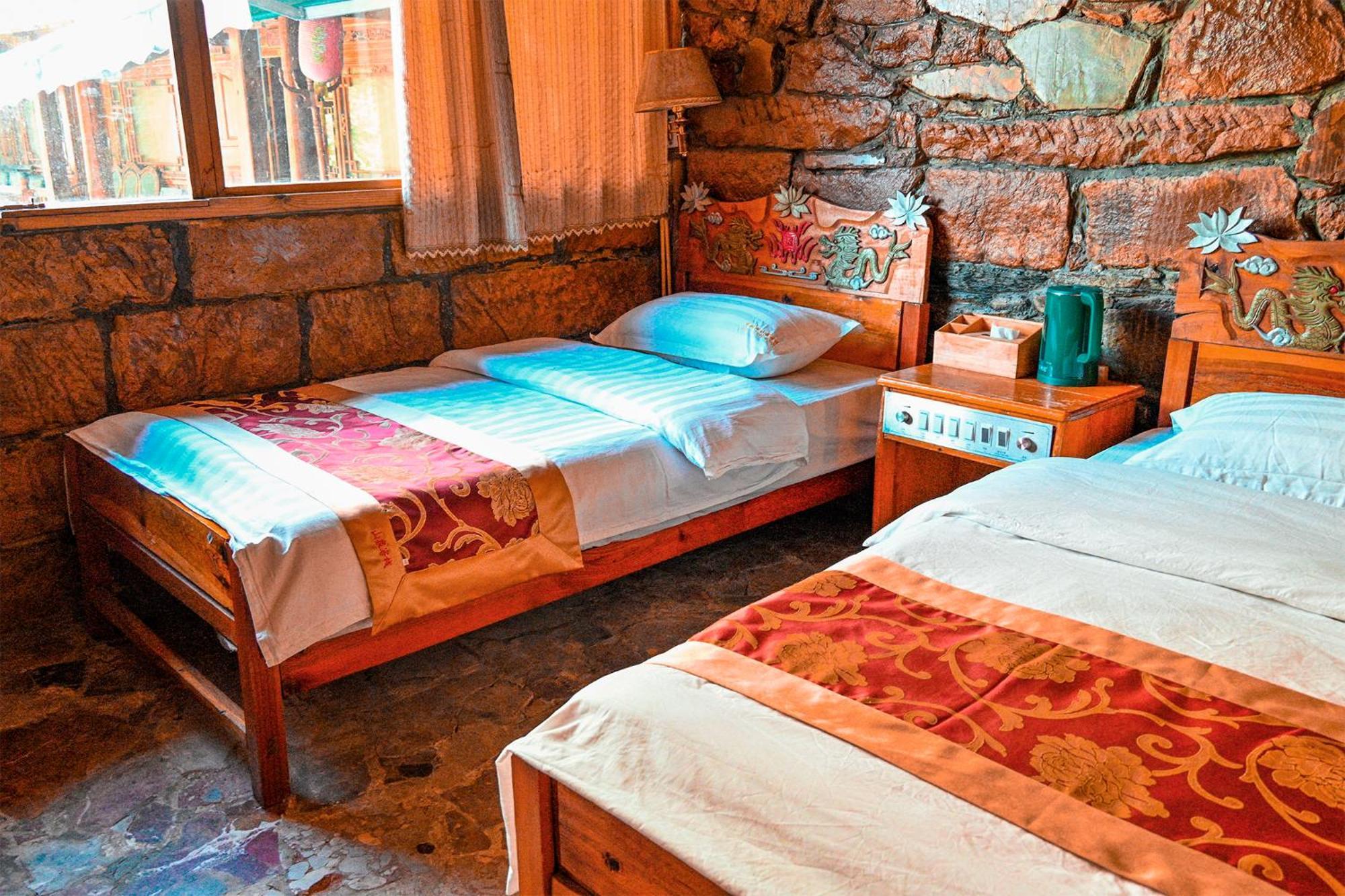 Tiger Leaping Gorge Sean'S Spring Guesthouse Shangri-La Quarto foto