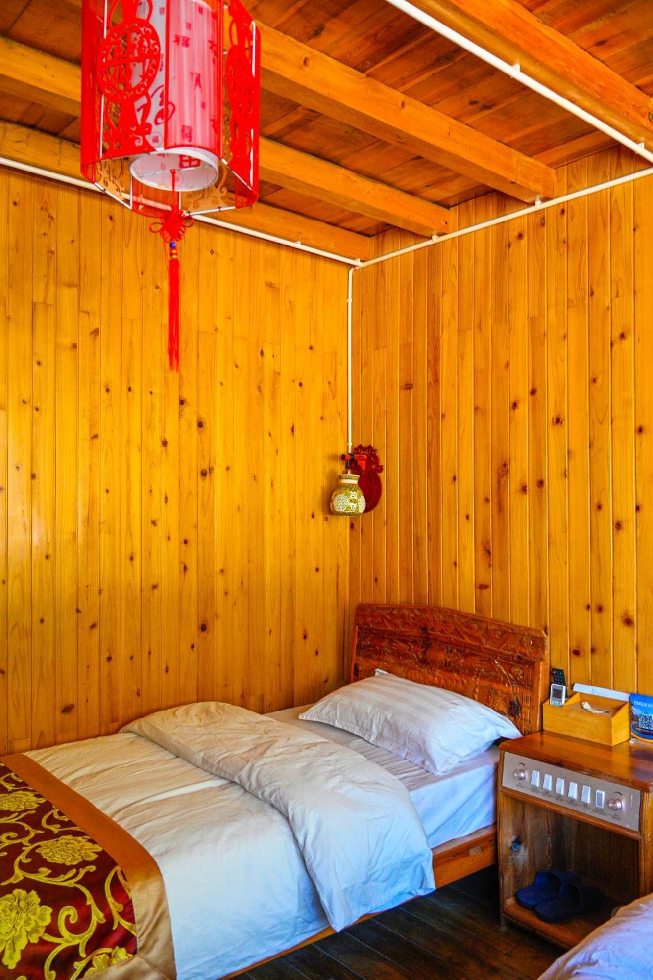 Tiger Leaping Gorge Sean'S Spring Guesthouse Shangri-La Quarto foto
