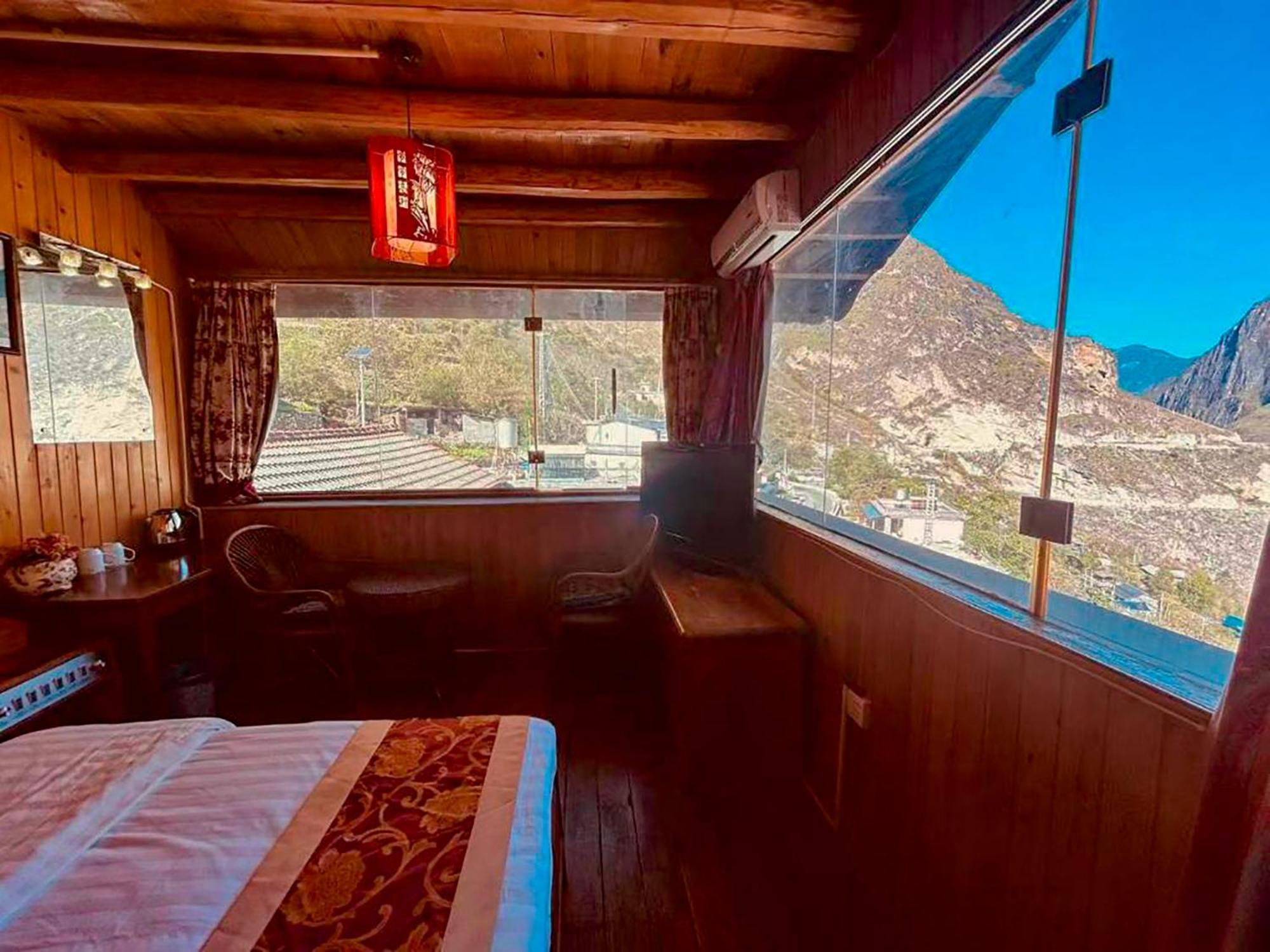 Tiger Leaping Gorge Sean'S Spring Guesthouse Shangri-La Quarto foto