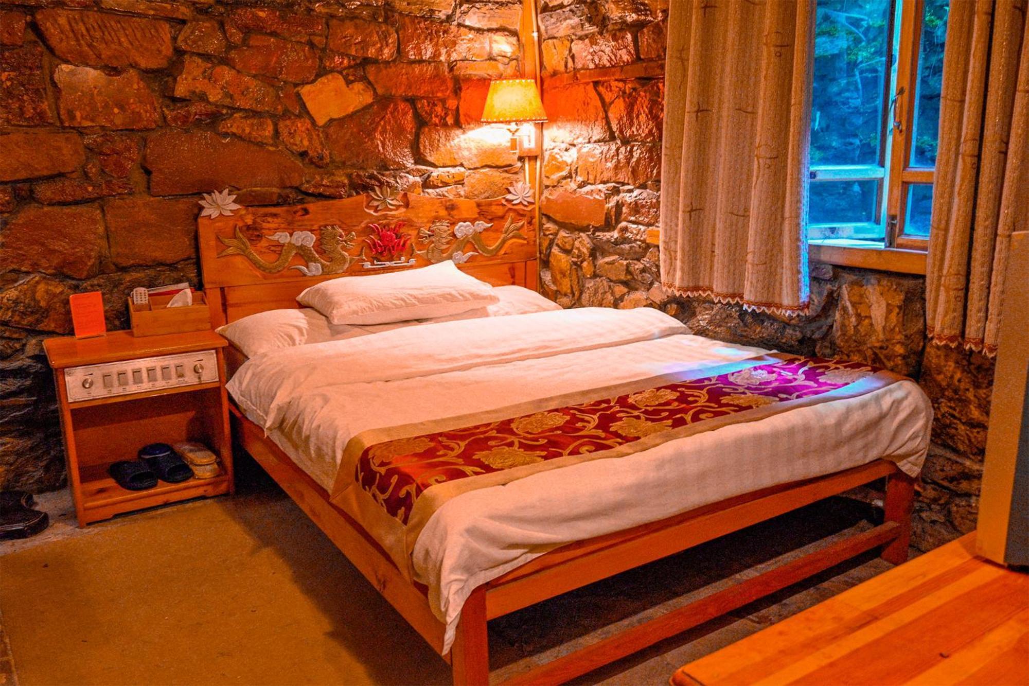 Tiger Leaping Gorge Sean'S Spring Guesthouse Shangri-La Quarto foto